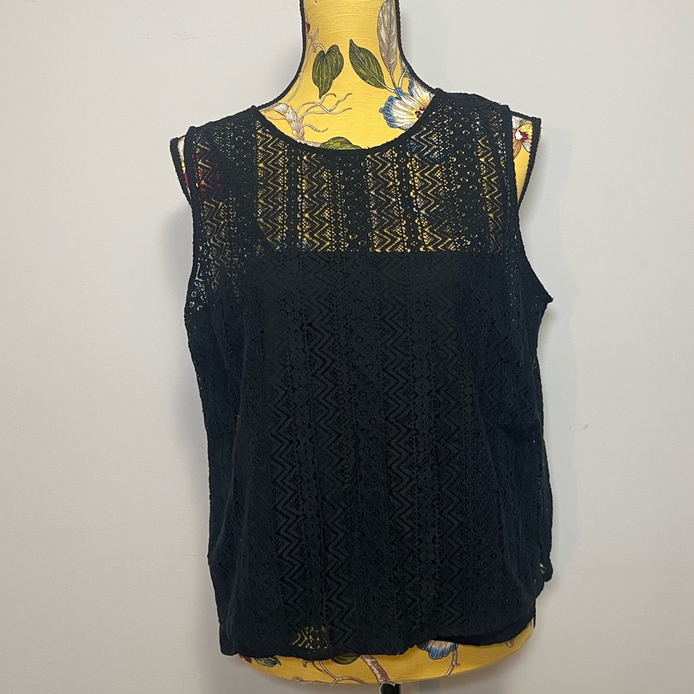 Banana Republic Black Lace Sleeveless Blouse Size Large
